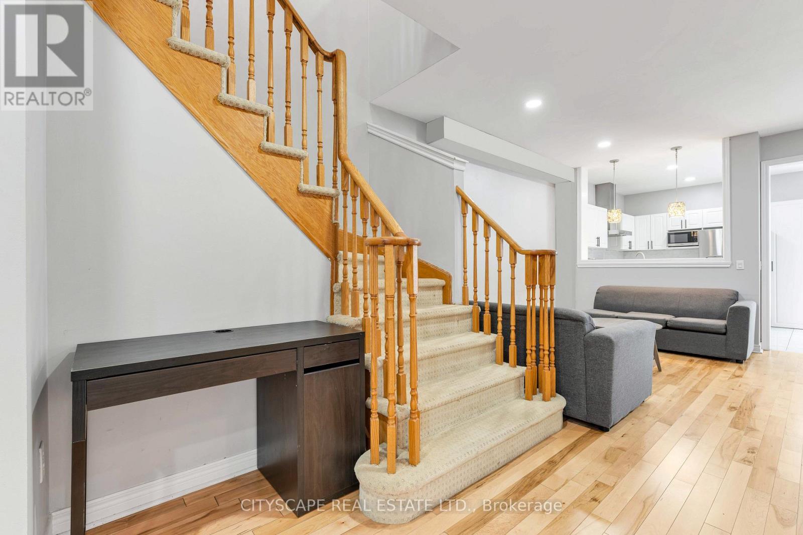 5623 Longboat Avenue, Mississauga, Ontario  L5M 7E5 - Photo 11 - W13673026