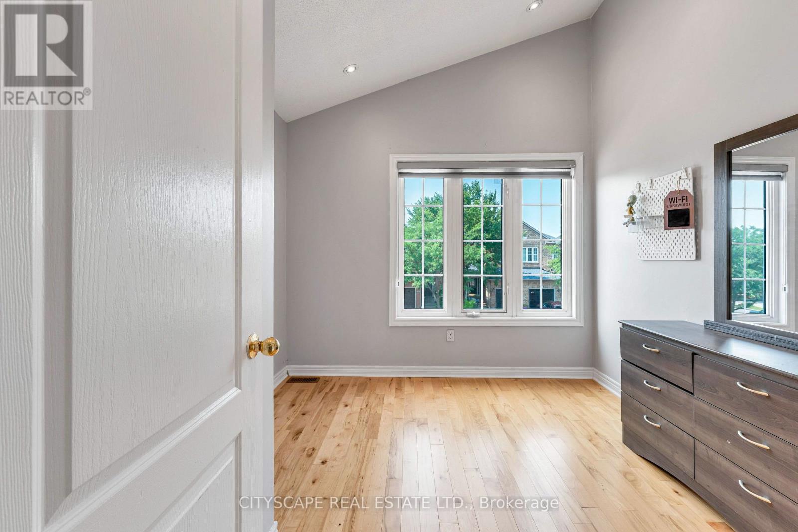 5623 Longboat Avenue, Mississauga, Ontario  L5M 7E5 - Photo 26 - W13673026