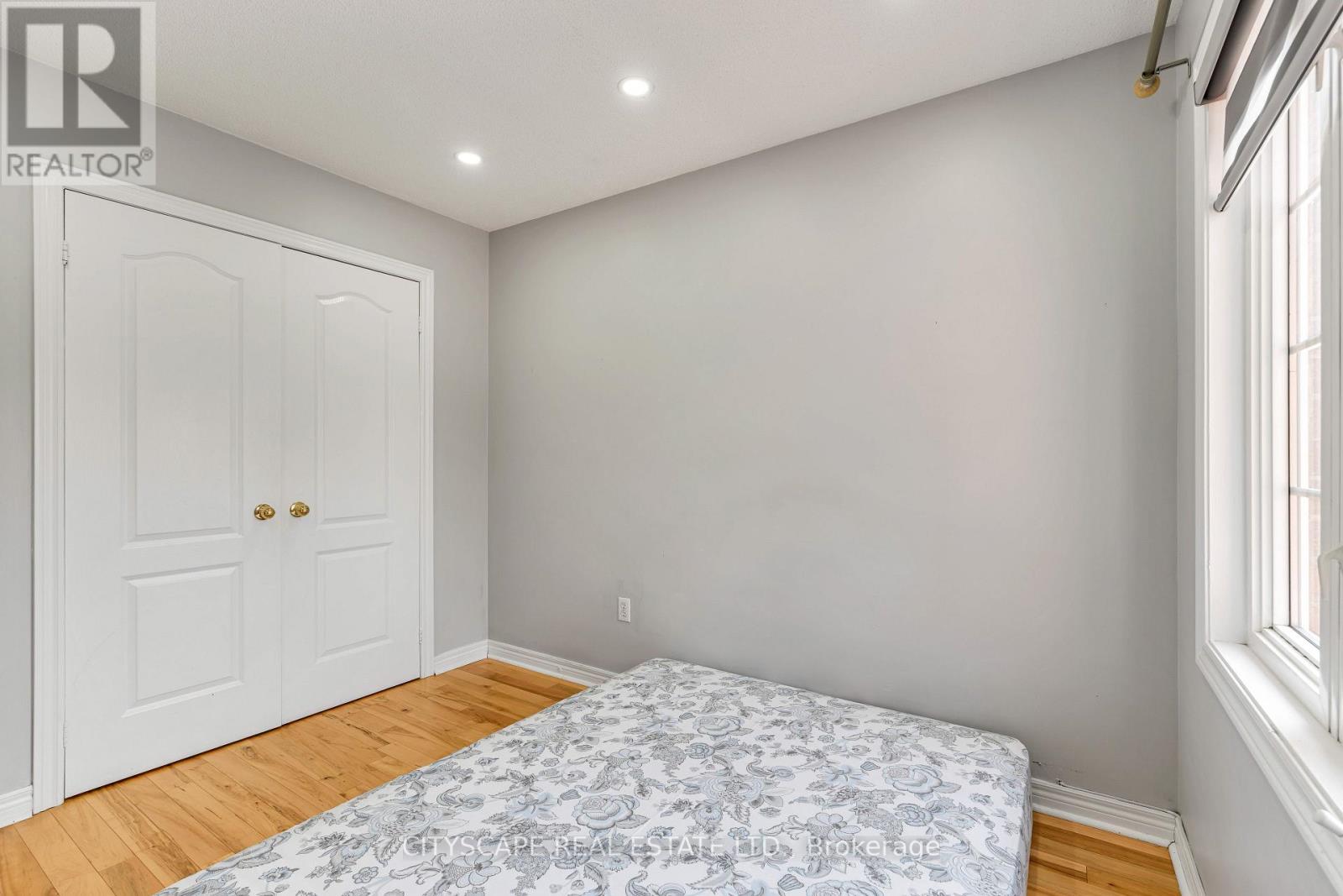 5623 Longboat Avenue, Mississauga, Ontario  L5M 7E5 - Photo 29 - W13673026