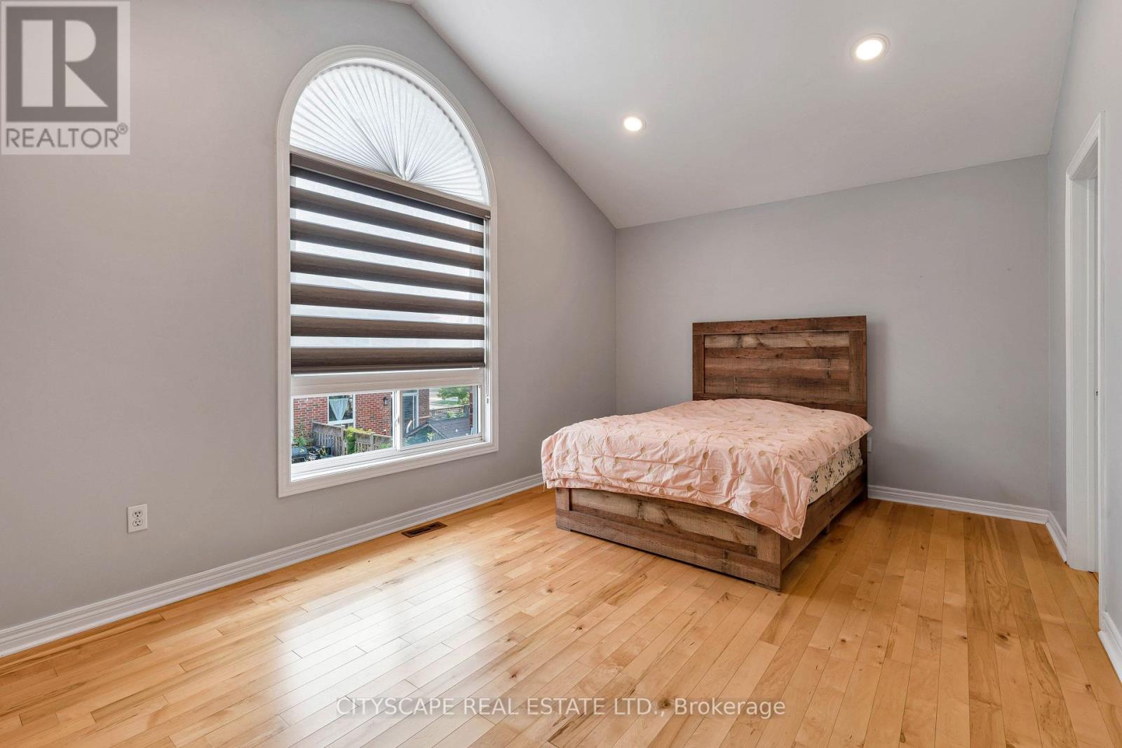 5623 Longboat Avenue, Mississauga, Ontario  L5M 7E5 - Photo 34 - W13673026