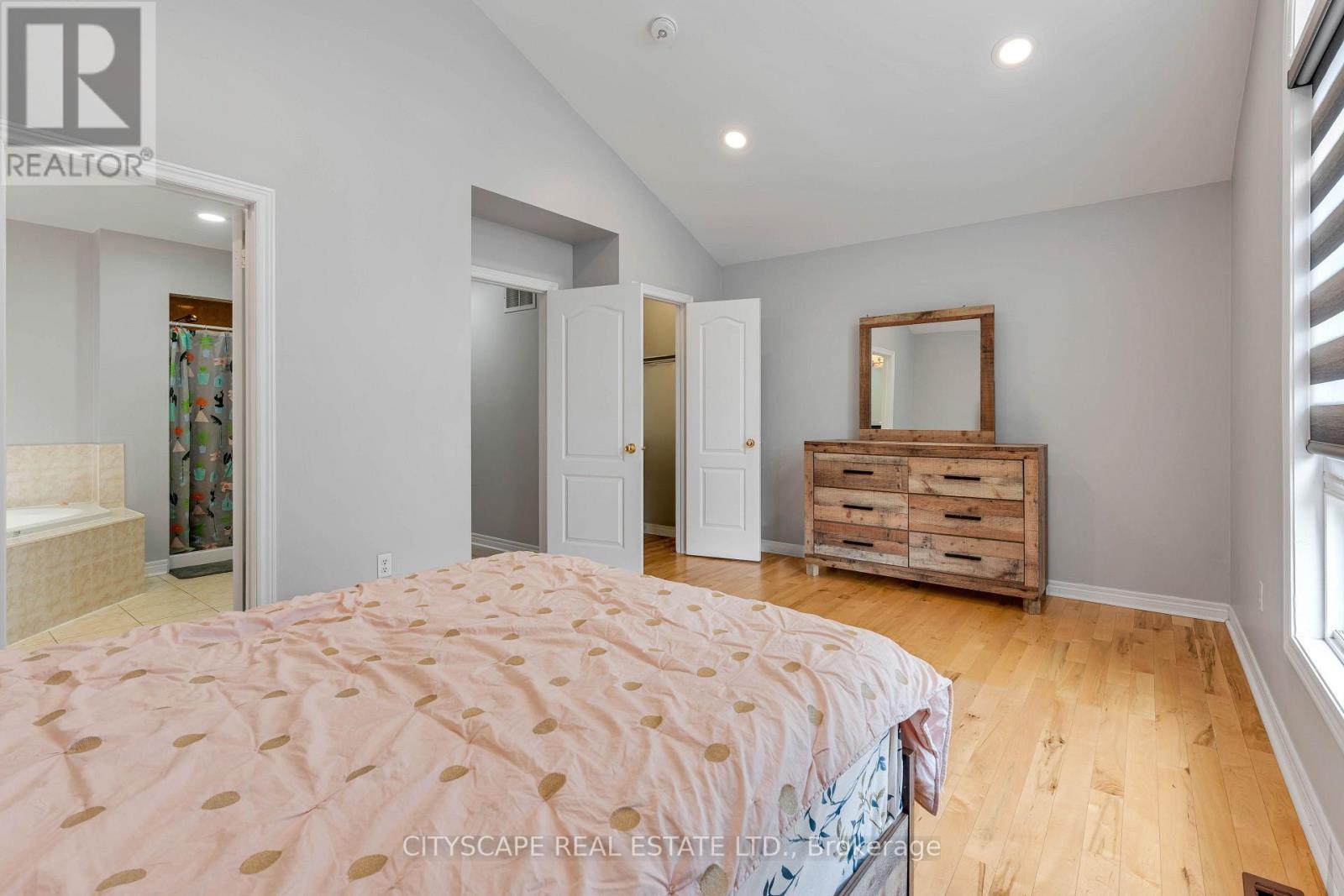 5623 Longboat Avenue, Mississauga, Ontario  L5M 7E5 - Photo 36 - W13673026