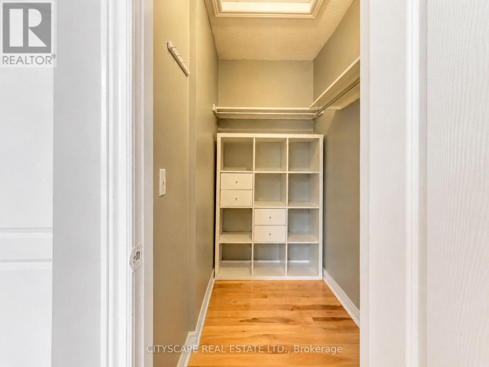 5623 Longboat Avenue, Mississauga, Ontario  L5M 7E5 - Photo 37 - W13673026