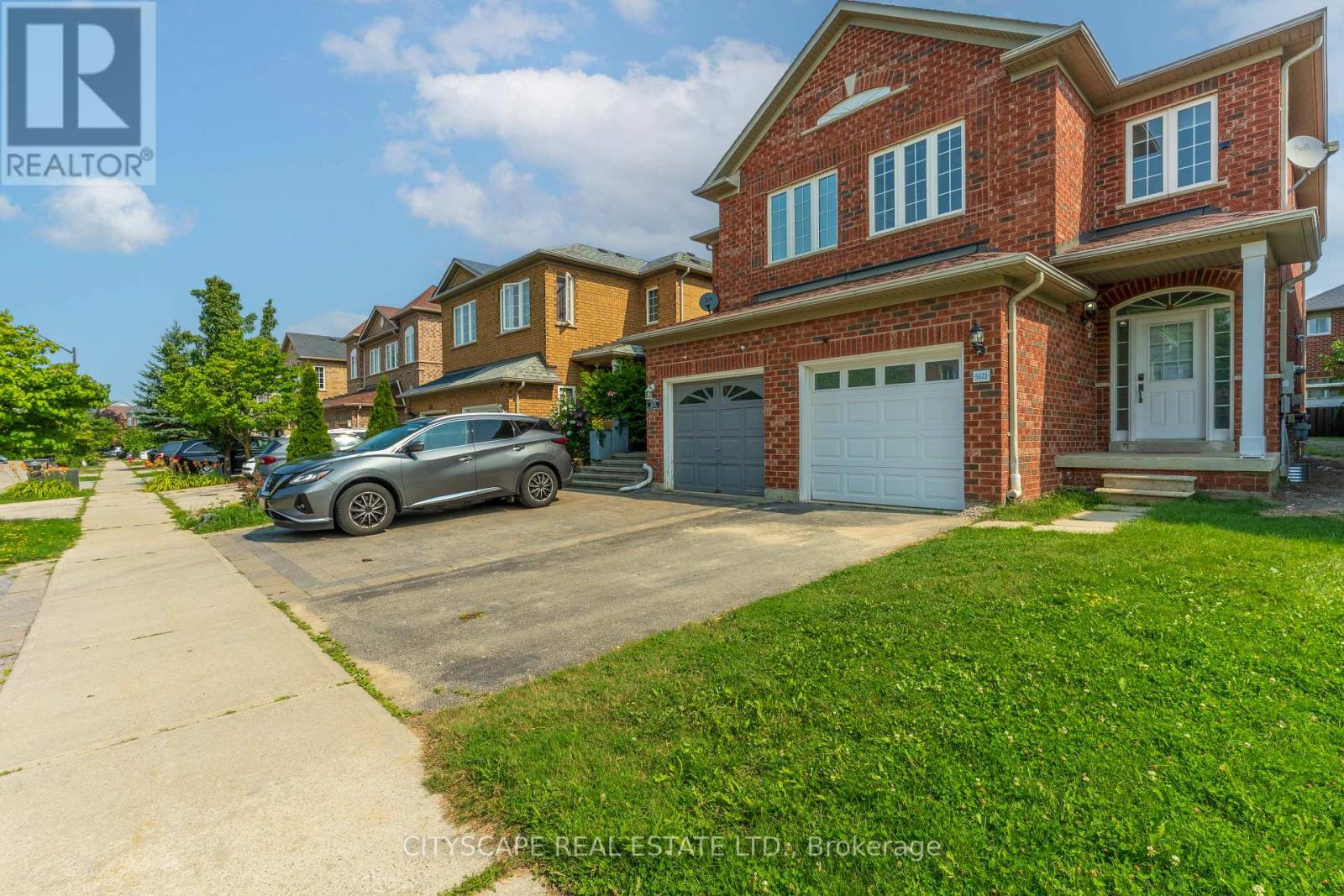 5623 Longboat Avenue, Mississauga, Ontario  L5M 7E5 - Photo 4 - W13673026