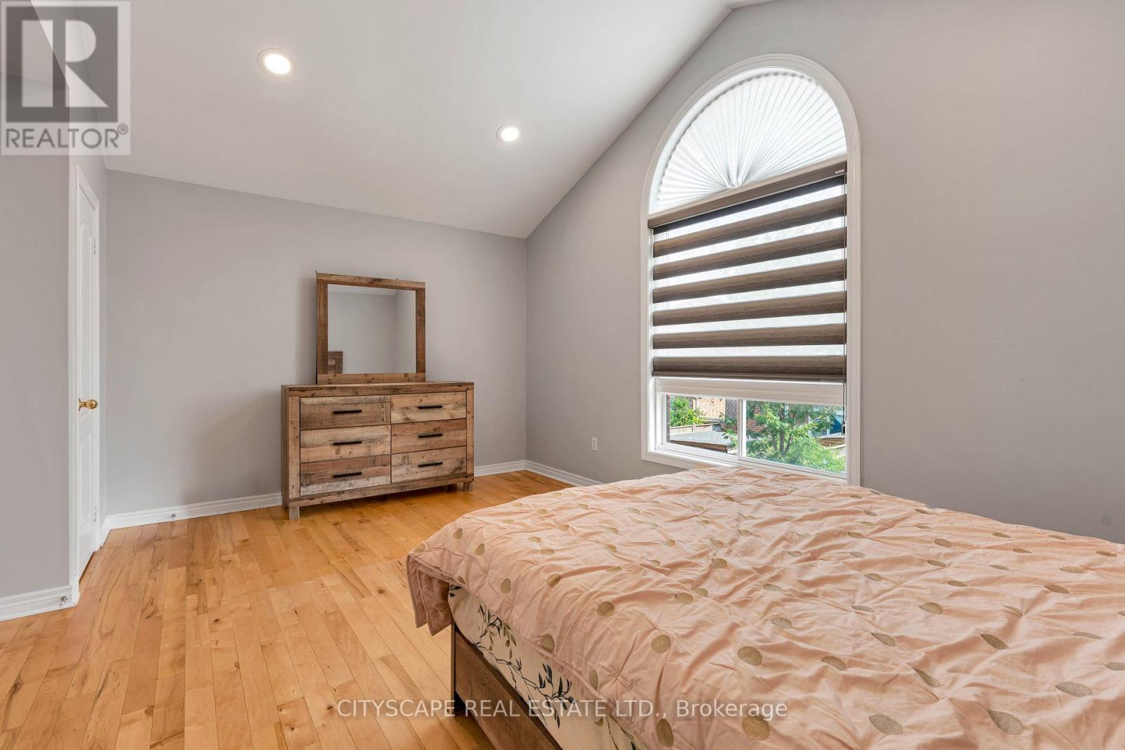 5623 Longboat Avenue, Mississauga, Ontario  L5M 7E5 - Photo 41 - W13673026