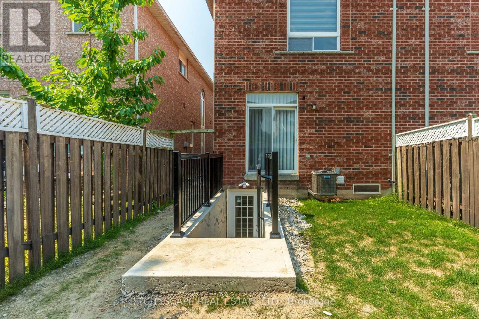 5623 Longboat Avenue, Mississauga, Ontario  L5M 7E5 - Photo 44 - W13673026