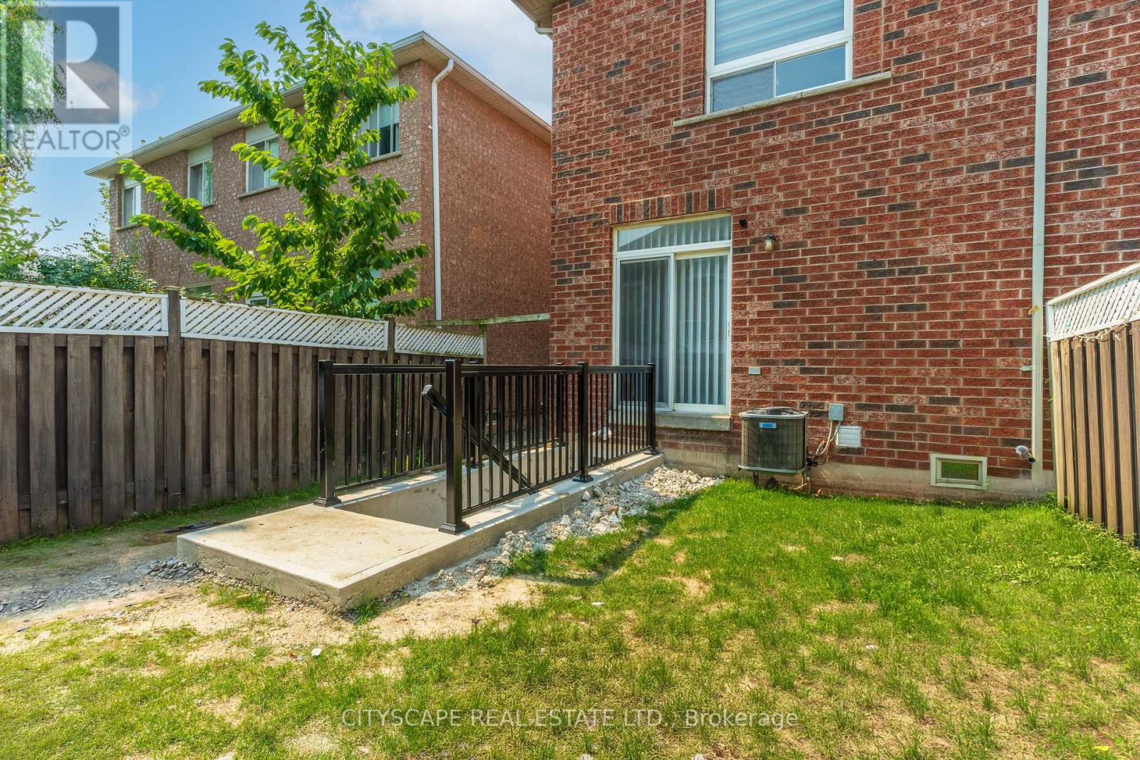 5623 Longboat Avenue, Mississauga, Ontario  L5M 7E5 - Photo 45 - W13673026