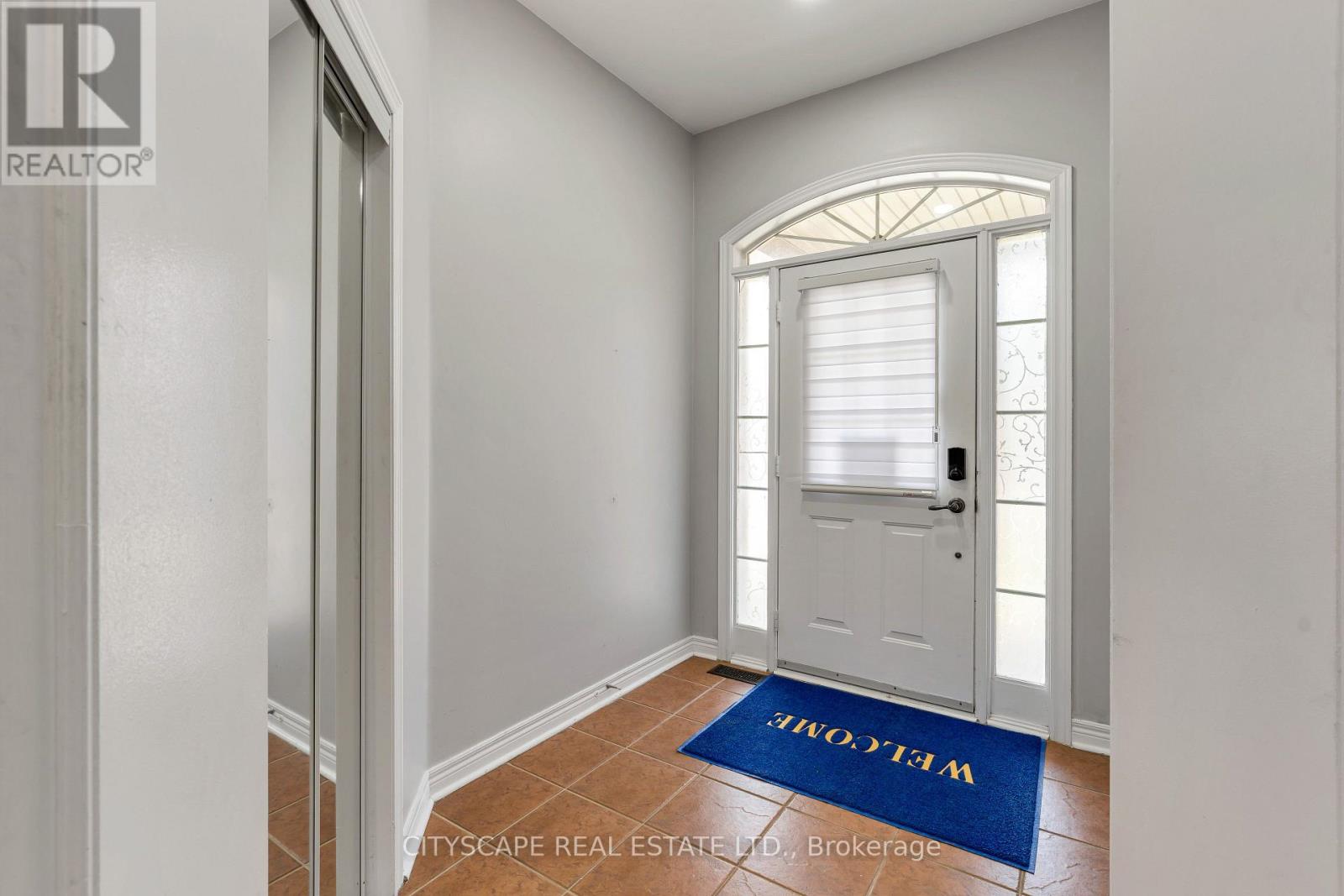 5623 Longboat Avenue, Mississauga, Ontario  L5M 7E5 - Photo 7 - W13673026