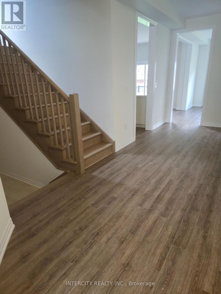Upper - 45 Pembrook Street, Caledon, Ontario  L7E 4M7 - Photo 10 - W13673050