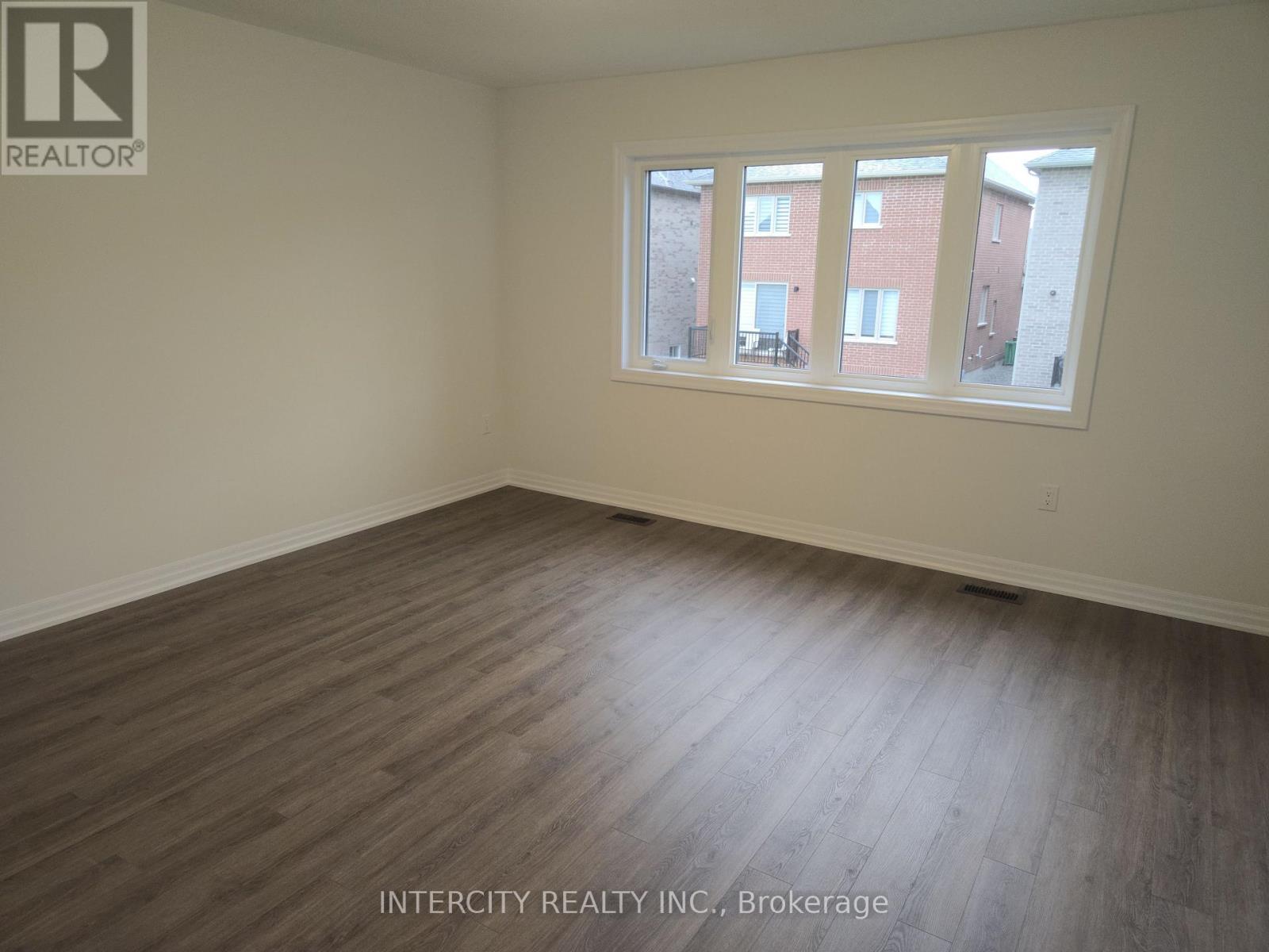 Upper - 45 Pembrook Street, Caledon, Ontario  L7E 4M7 - Photo 14 - W13673050