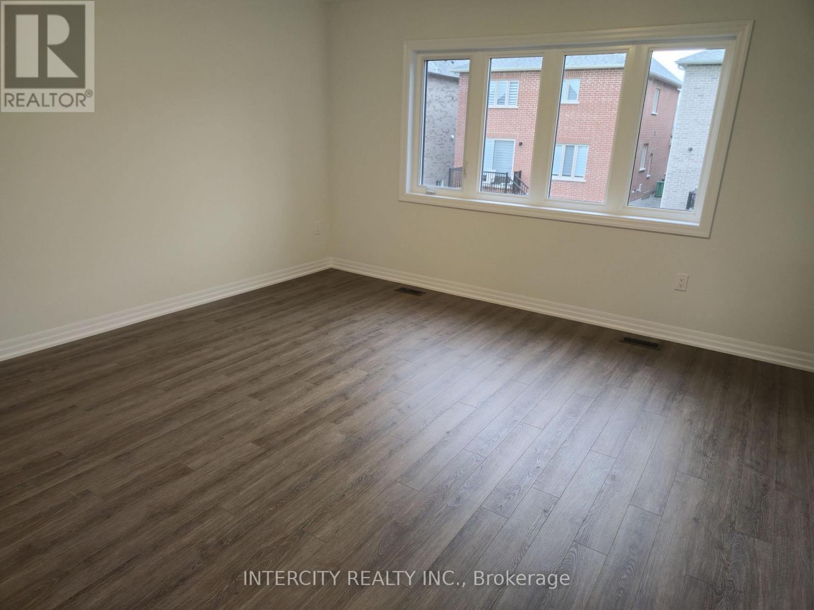 Upper - 45 Pembrook Street, Caledon, Ontario  L7E 4M7 - Photo 15 - W13673050
