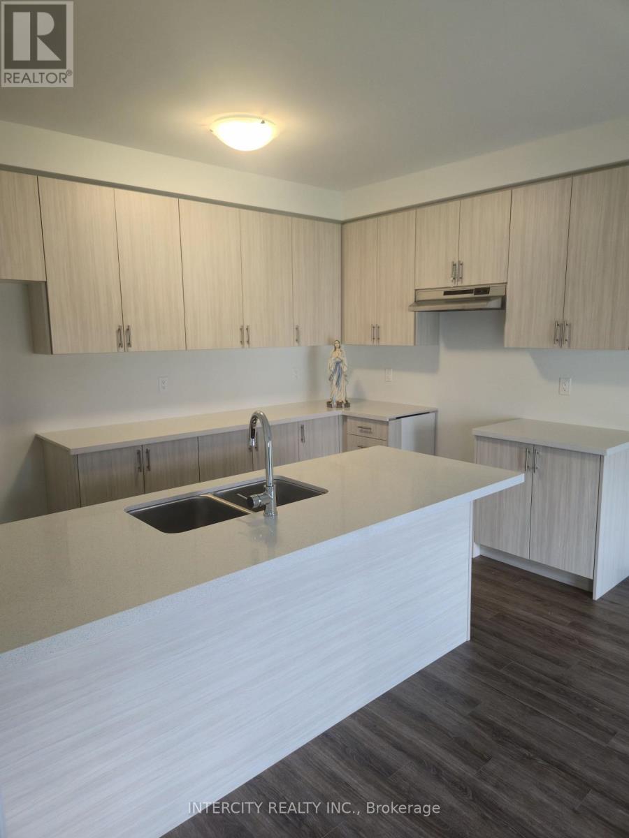Upper - 45 Pembrook Street, Caledon, Ontario  L7E 4M7 - Photo 4 - W13673050
