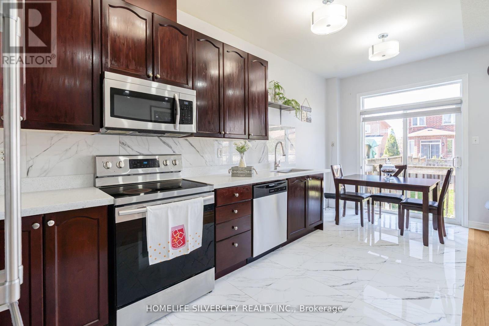 10 Rainy Dale Road, Brampton, Ontario  L6V 4S7 - Photo 12 - W13673066