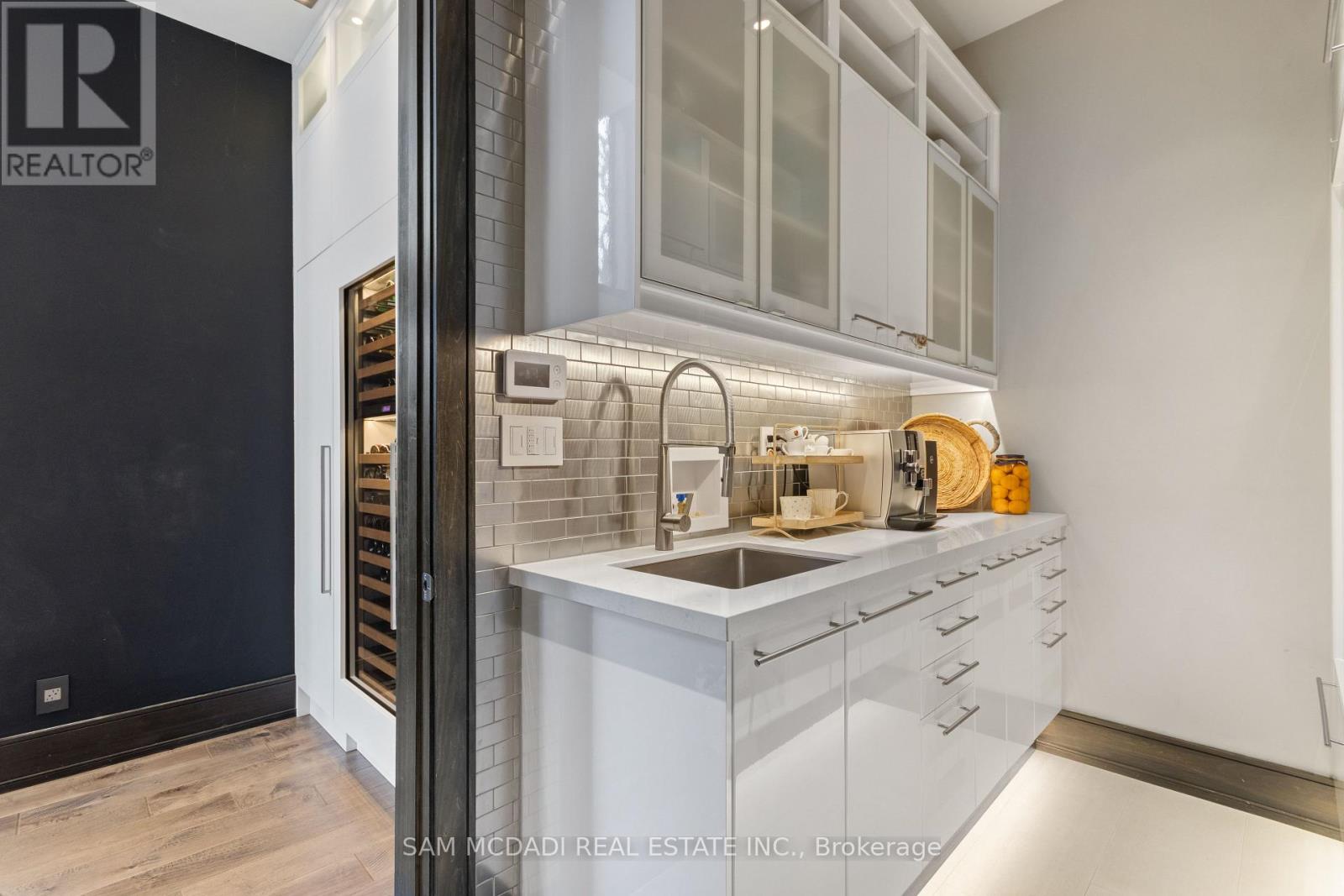 1031 Welwyn Drive, Mississauga, Ontario  L5J 3J2 - Photo 14 - W13673094