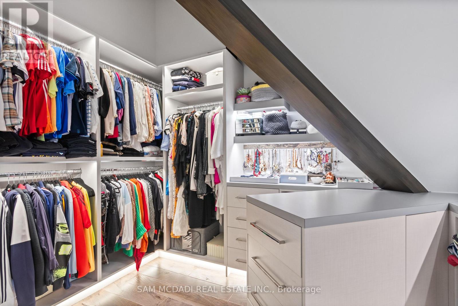 1031 Welwyn Drive, Mississauga, Ontario  L5J 3J2 - Photo 28 - W13673094