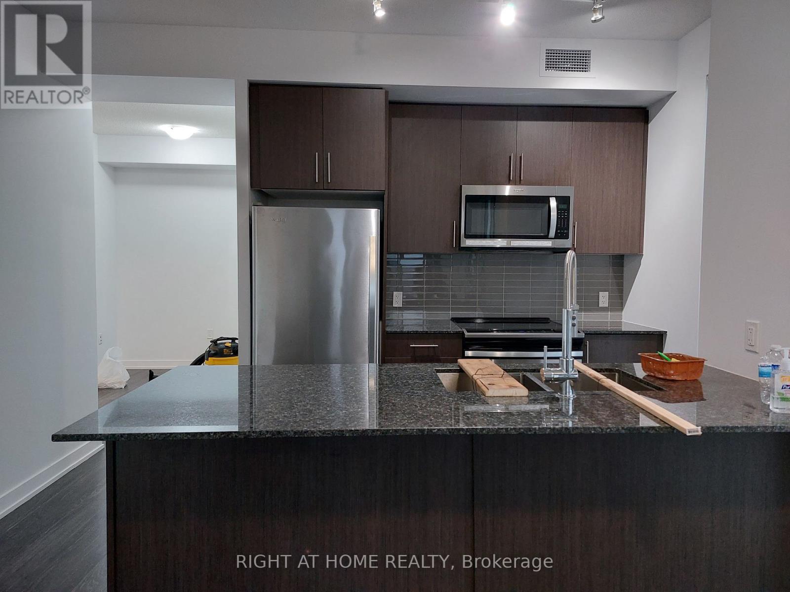 2820 - 4055 Parkside Village Drive, Mississauga, Ontario  L5B 0K8 - Photo 8 - W13673204