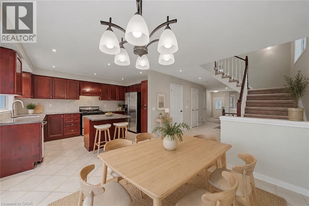 562 Delphine Drive, Burlington, Ontario  L7L 6X1 - Photo 4 - 40853937