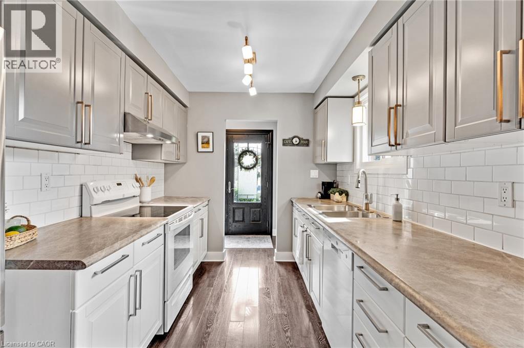 18 Bismark Drive, Cambridge, Ontario  N1S 4G1 - Photo 7 - 40852273
