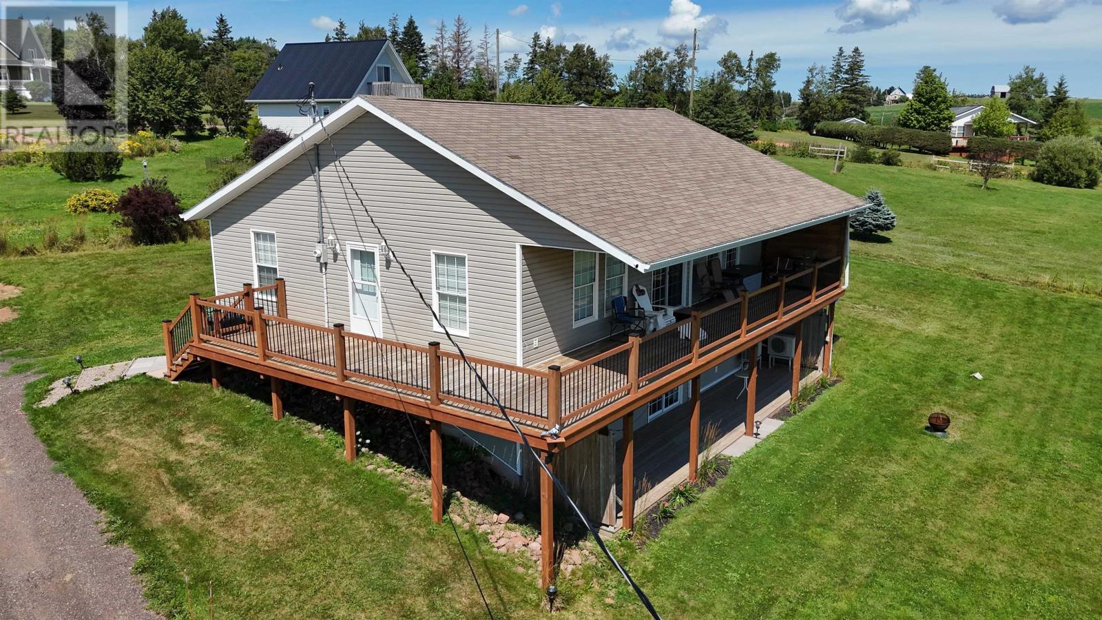 65 Riverview Dr, New London, Prince Edward Island  C0B 1M0 - Photo 2 - 202620537