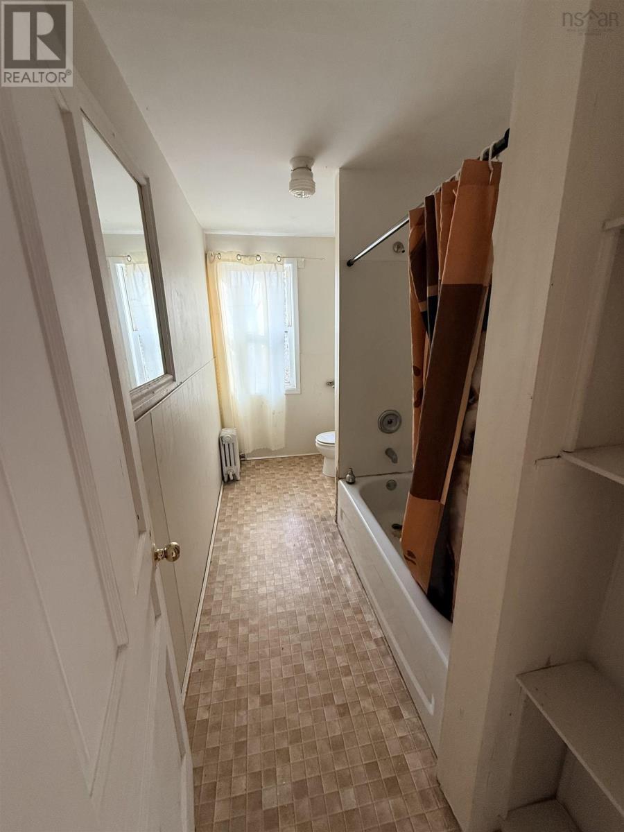 25 Queen Street, Sydney Mines, Nova Scotia  B1V 1L2 - Photo 26 - 202611659