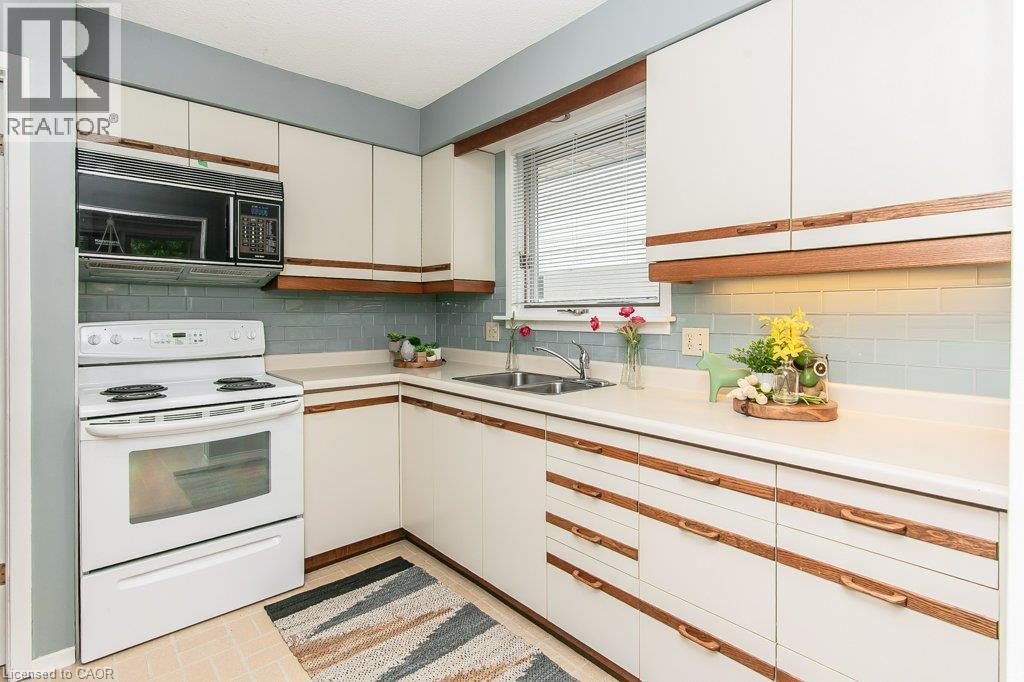 66 Shea Crescent, Kitchener, Ontario  N2E 1E8 - Photo 10 - 40850692