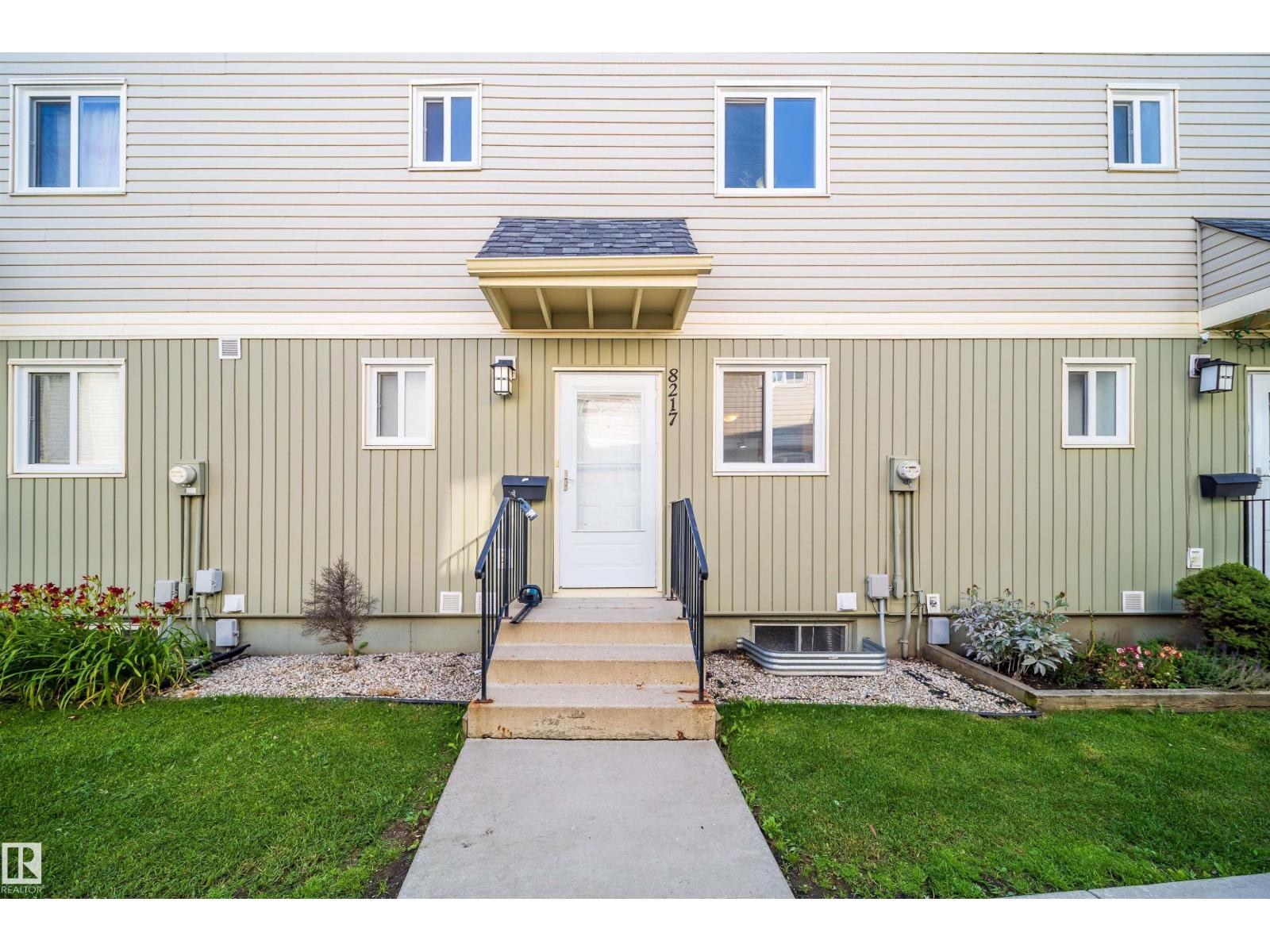 8217 182 St Nw Nw, Edmonton, Alberta T5T 1L2 - Photo 2 - E4503661