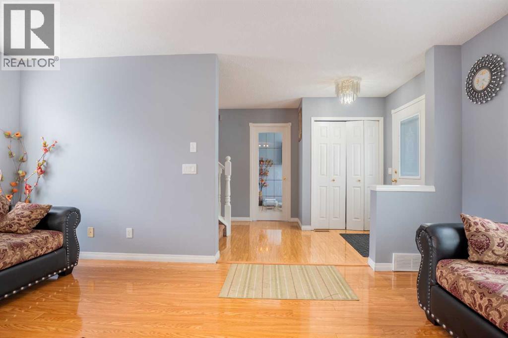 37 Martha's Haven Manor Ne, Calgary, Alberta  T3J 3X8 - Photo 8 - A2320861