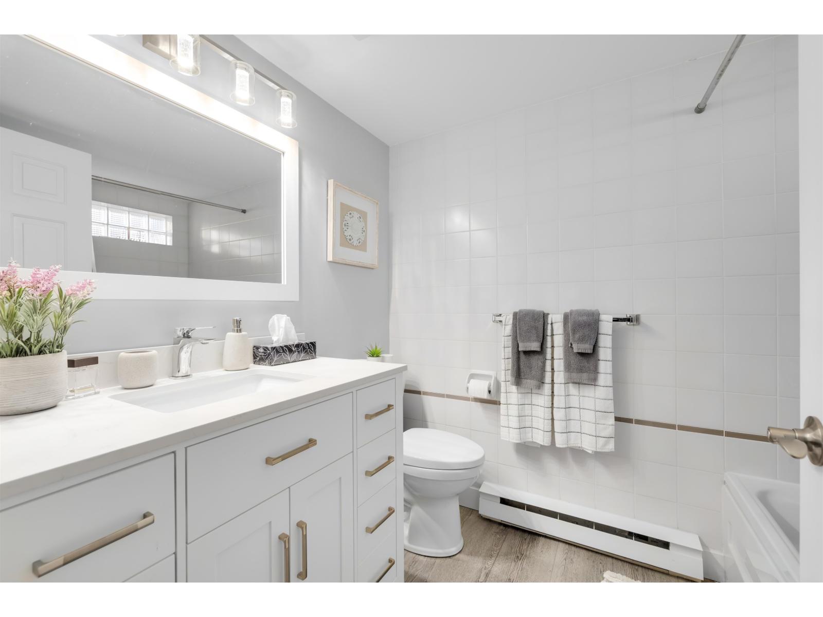 105 15717 Marine Drive, White Rock, British Columbia  V4B 1E4 - Photo 15 - R3155262