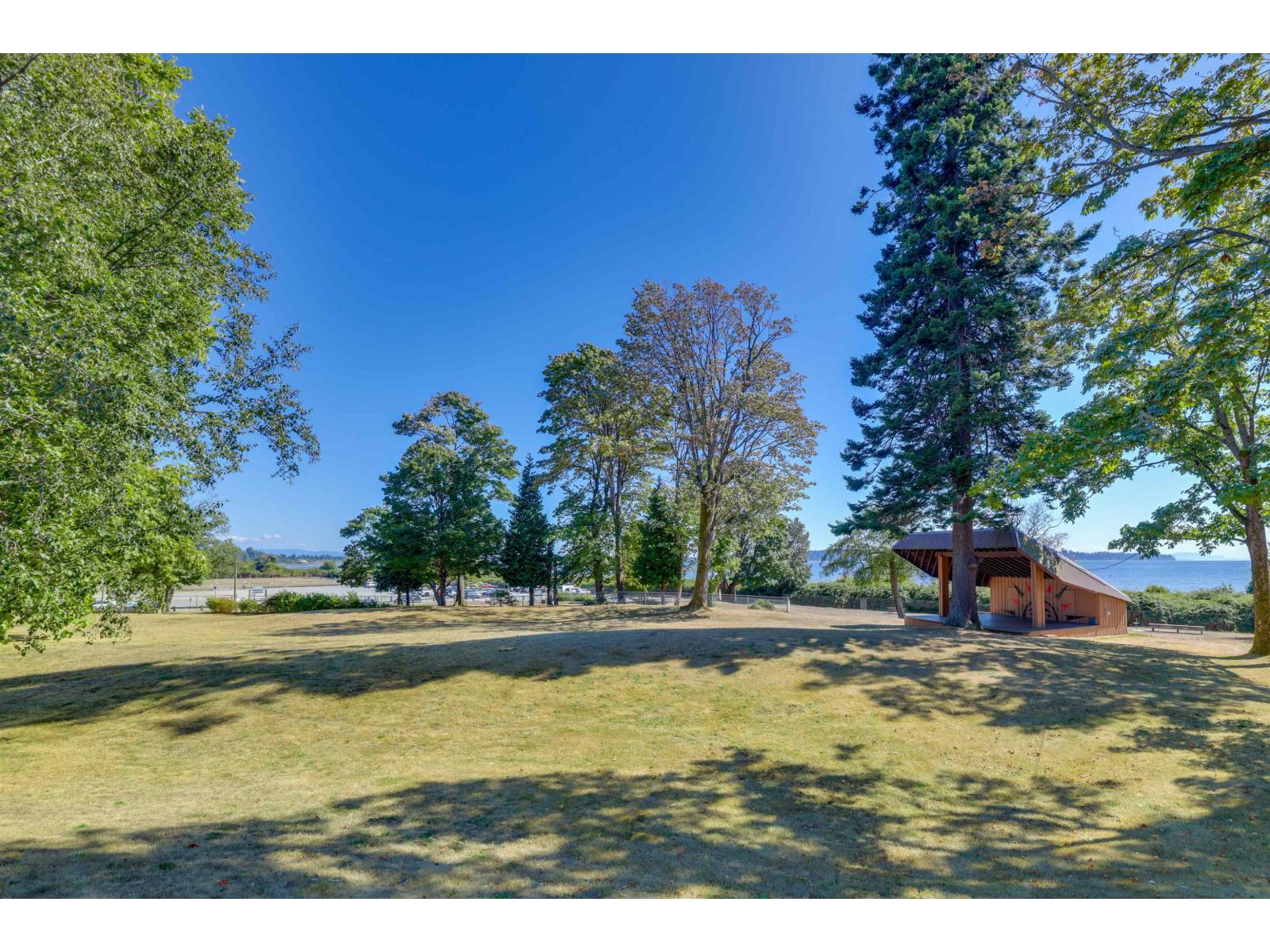 105 15717 Marine Drive, White Rock, British Columbia  V4B 1E4 - Photo 26 - R3155262