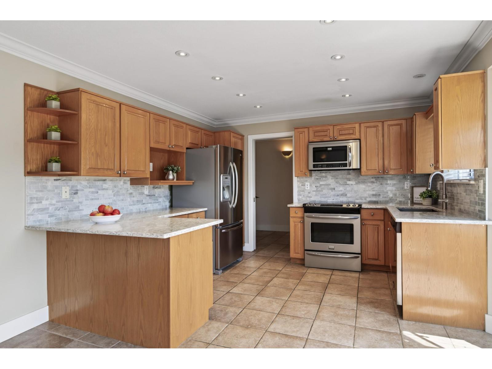 203 6875 121 Street, Surrey, British Columbia  V3Q 1W2 - Photo 4 - R3155376