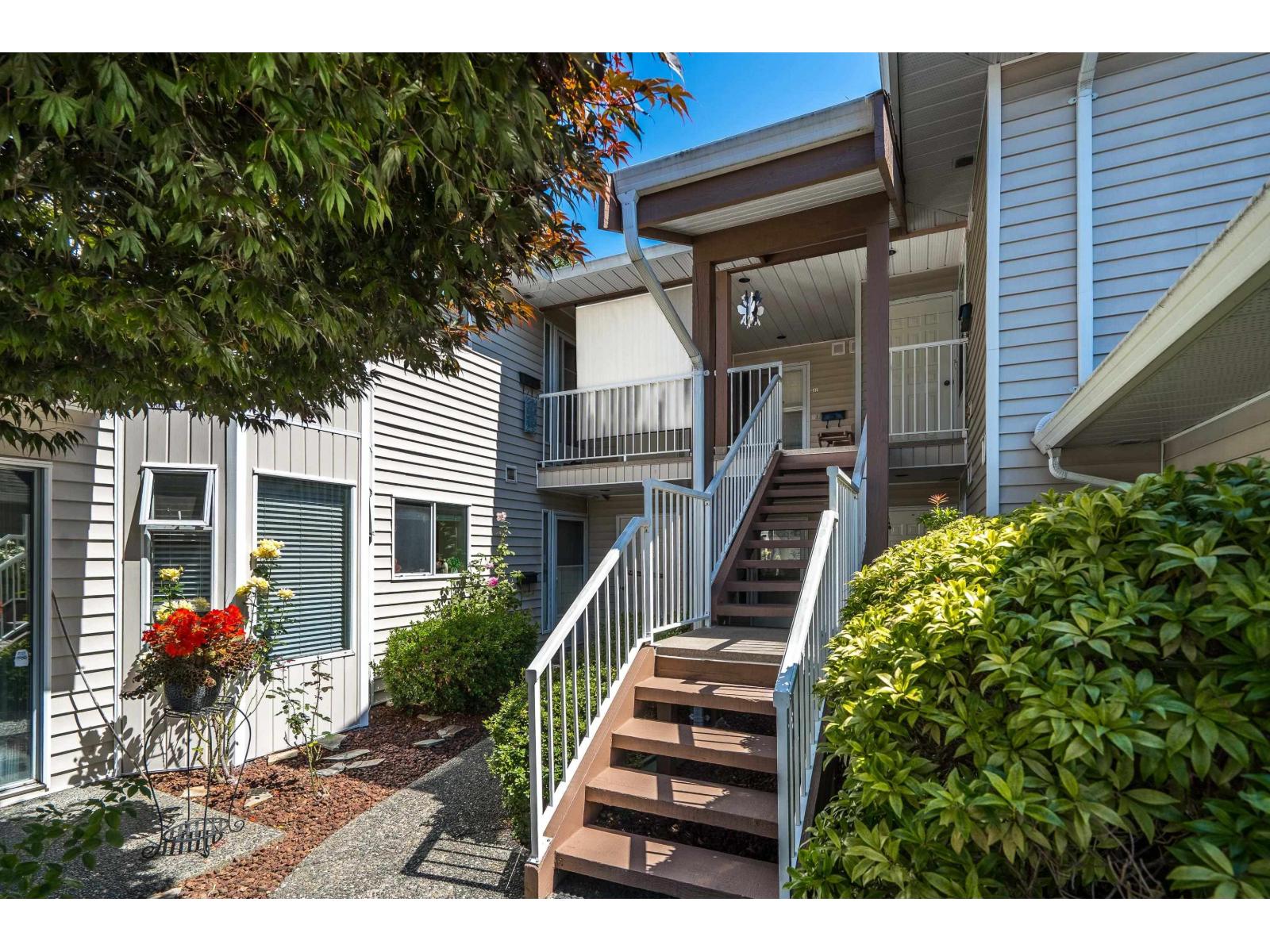 203 6875 121 Street, Surrey, British Columbia  V3Q 1W2 - Photo 2 - R3155376