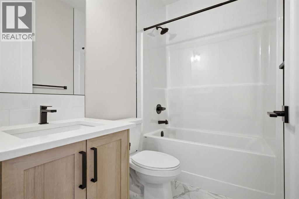 358 Kinniburgh Loop, Chestermere, Alberta  T1X 3C4 - Photo 9 - A2328912