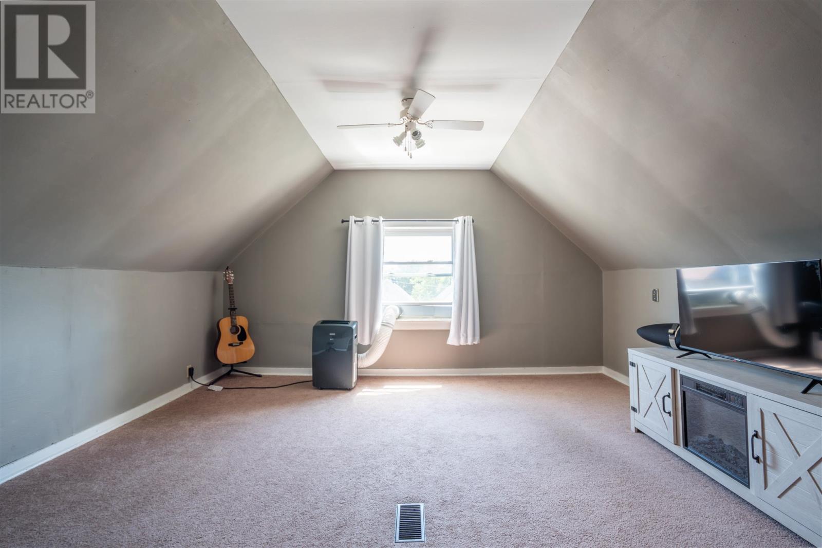 31 St. George's Ave E, Sault Ste. Marie, Ontario  P6B 1W8 - Photo 20 - SM261987