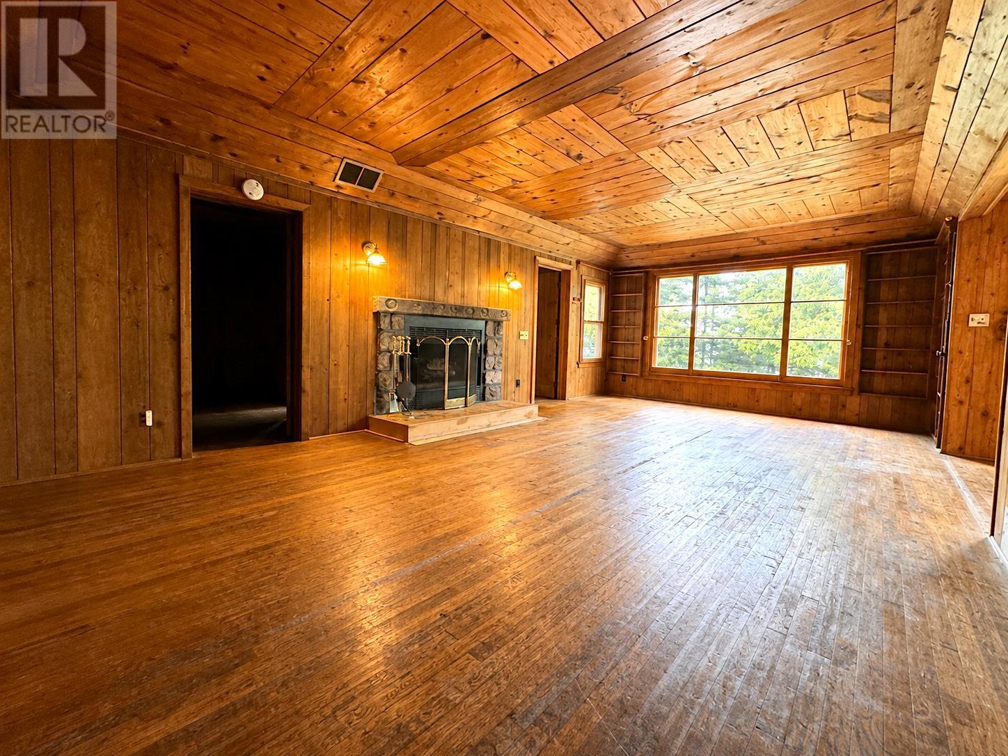 3045 Bay St, Hilton Beach, Ontario  P0R 1G0 - Photo 11 - SM262161
