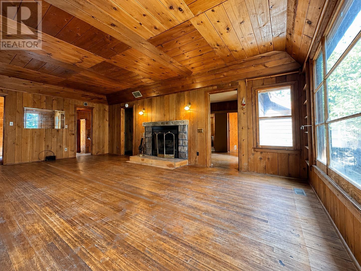 3045 Bay St, Hilton Beach, Ontario  P0R 1G0 - Photo 13 - SM262161