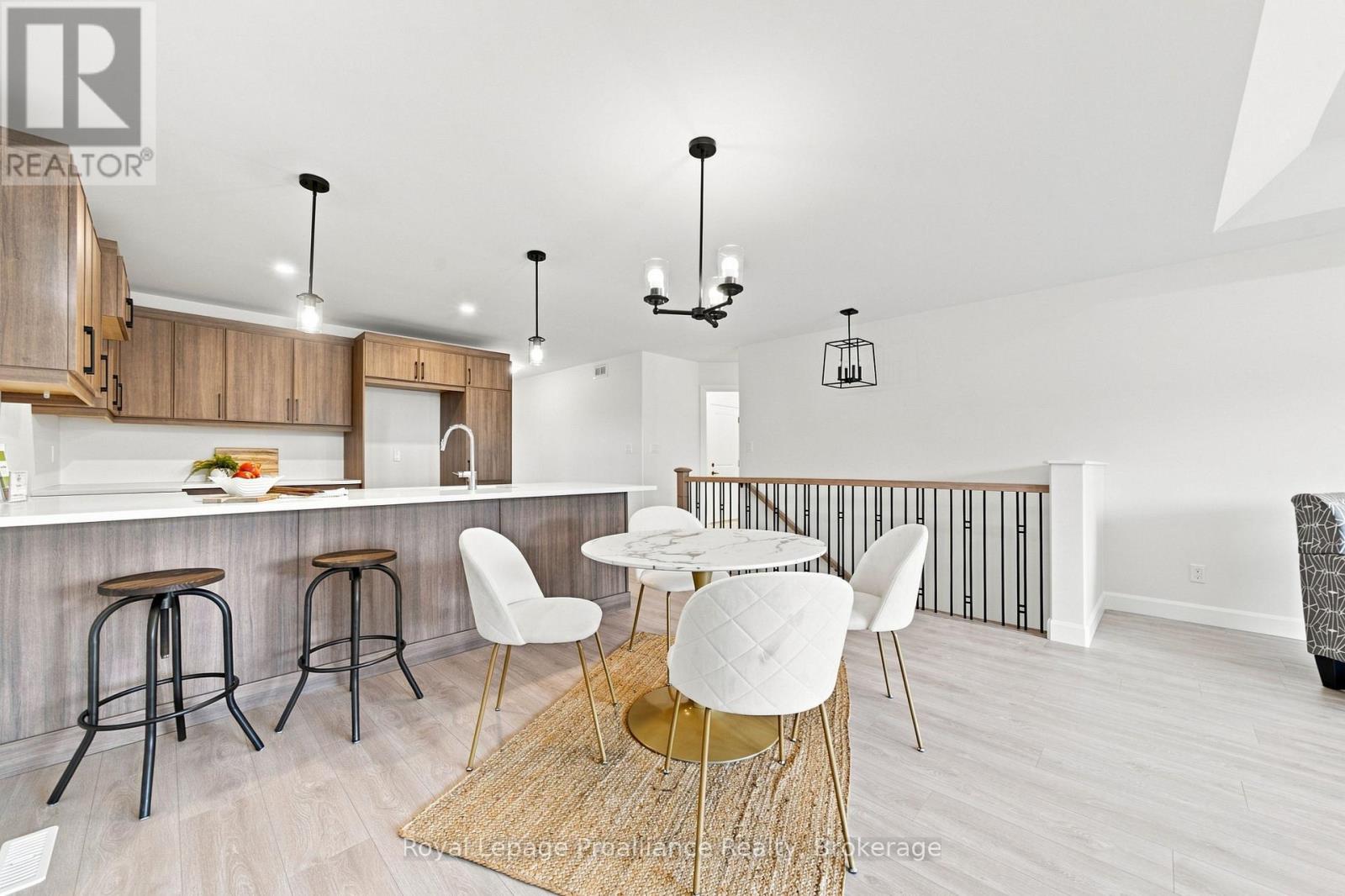 106 Hastings Park Drive, Belleville, Ontario  K8P 0J1 - Photo 10 - X12848466