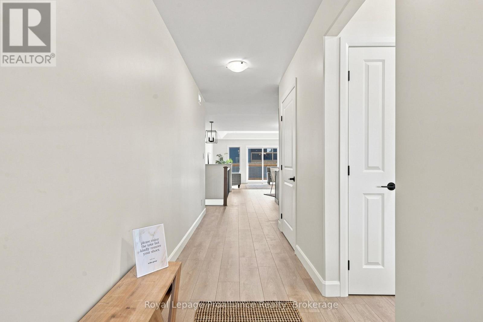 106 Hastings Park Drive, Belleville, Ontario  K8P 0J1 - Photo 4 - X12848466
