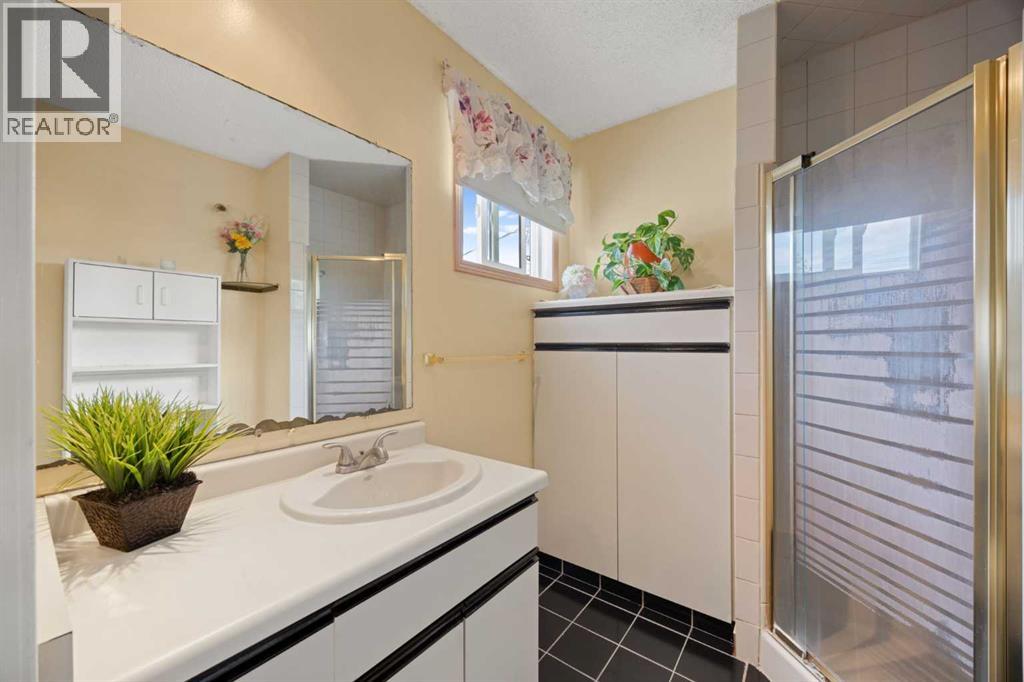 452 Manora Way NE, Calgary, Alberta  T2A 4R4 - Photo 27 - A2316154