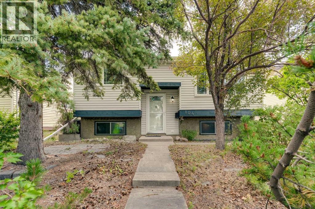104 Falsby Way NE, Calgary, Alberta