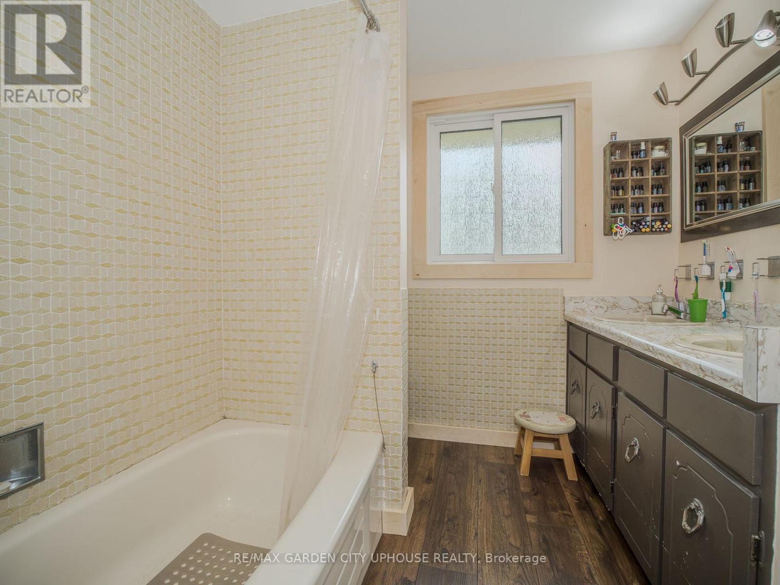 1365 Rice Road, Pelham, Ontario L3B 5N5 - Photo 18 - X13673274