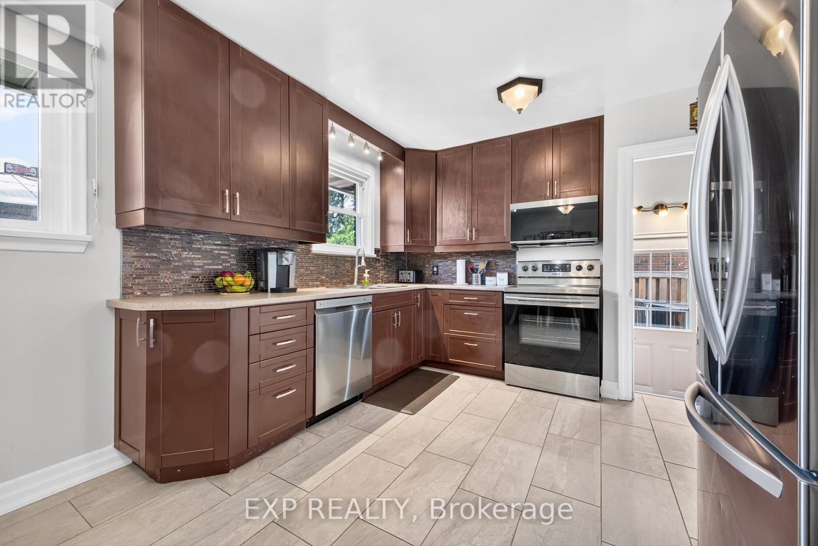 8 Dunraven Avenue, St. Catharines, Ontario  L2M 6A7 - Photo 17 - X13673284