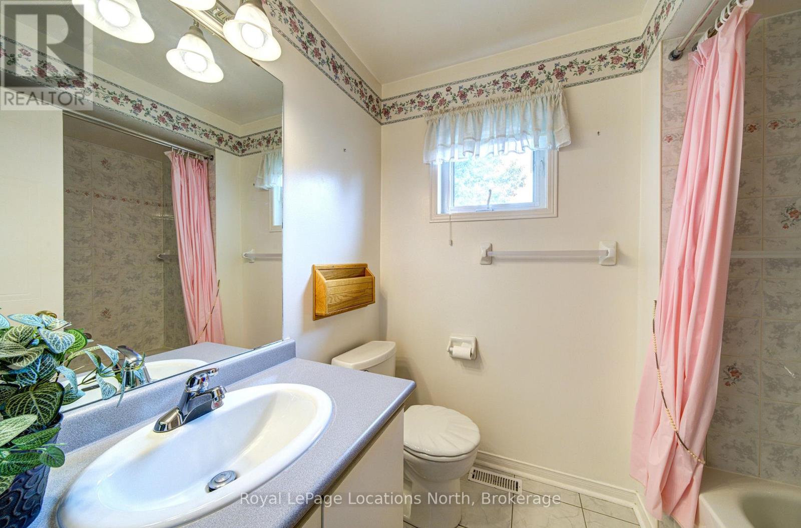 68 Acorn Crescent, Wasaga Beach, Ontario  L9Z 1L7 - Photo 21 - S13673250