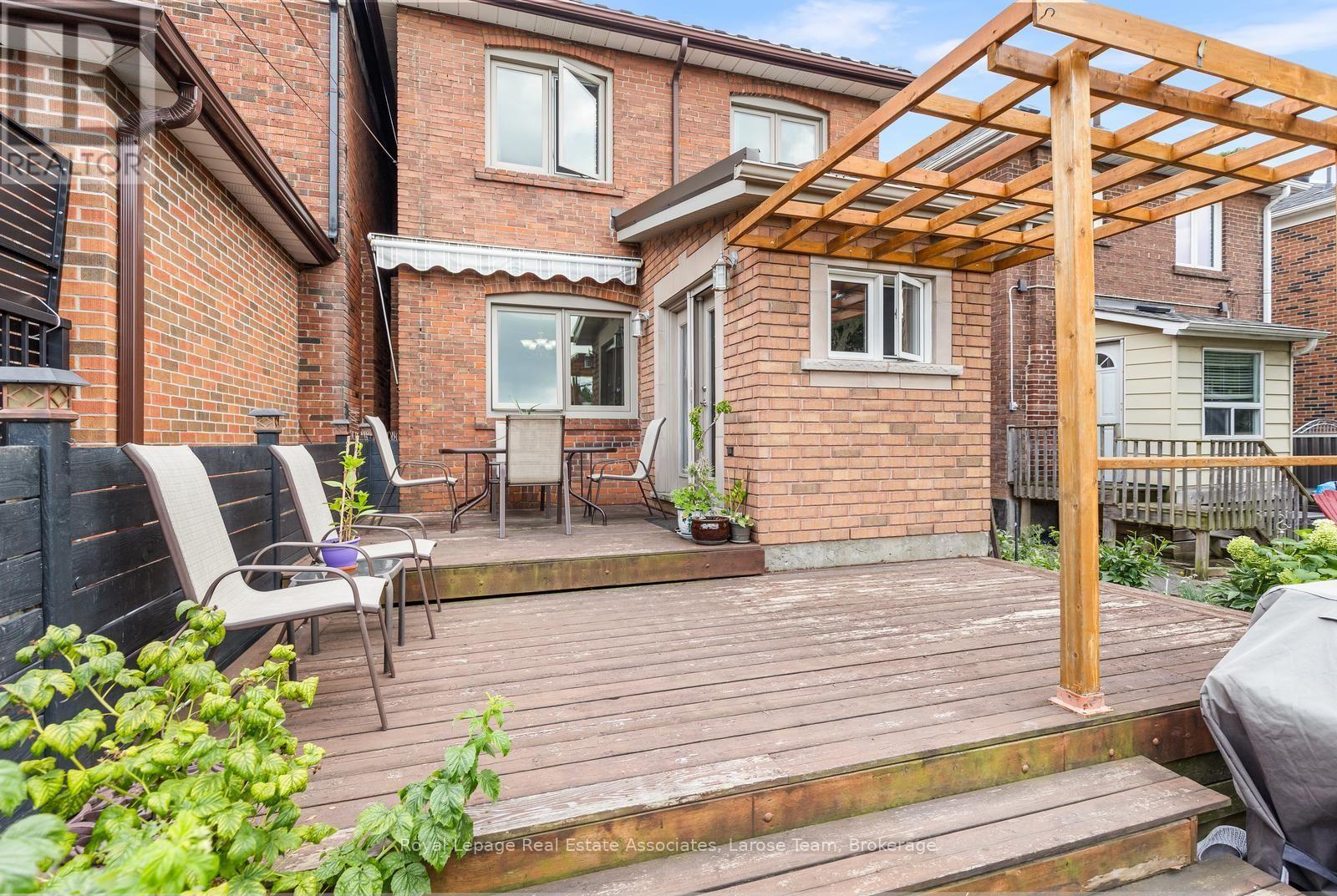 134 Holland Park Avenue, Toronto, Ontario  M6E 1L6 - Photo 36 - C13673148
