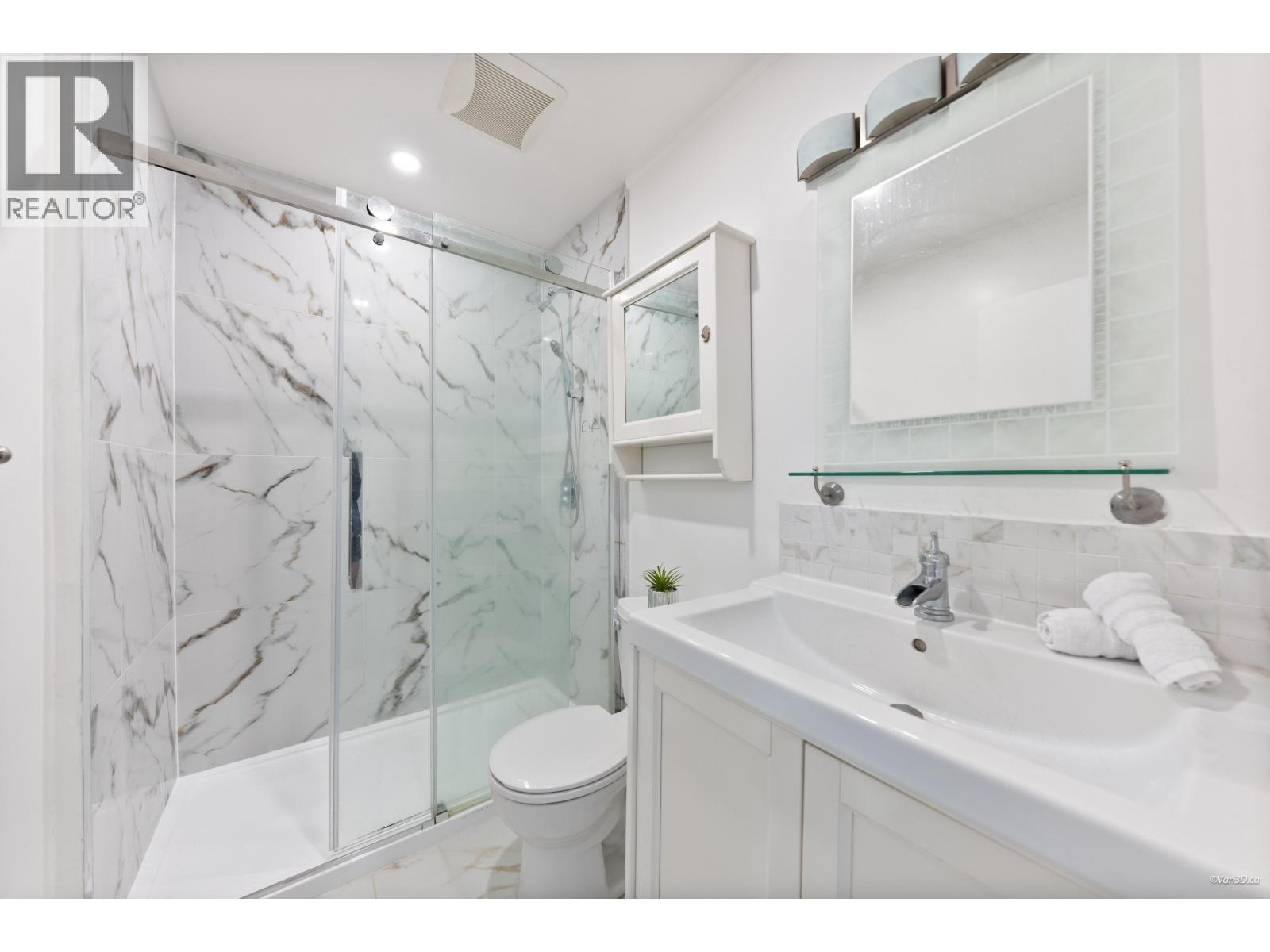 2512 Burian Drive, Coquitlam, British Columbia V3K 5W9 - Photo 15 - R3155592