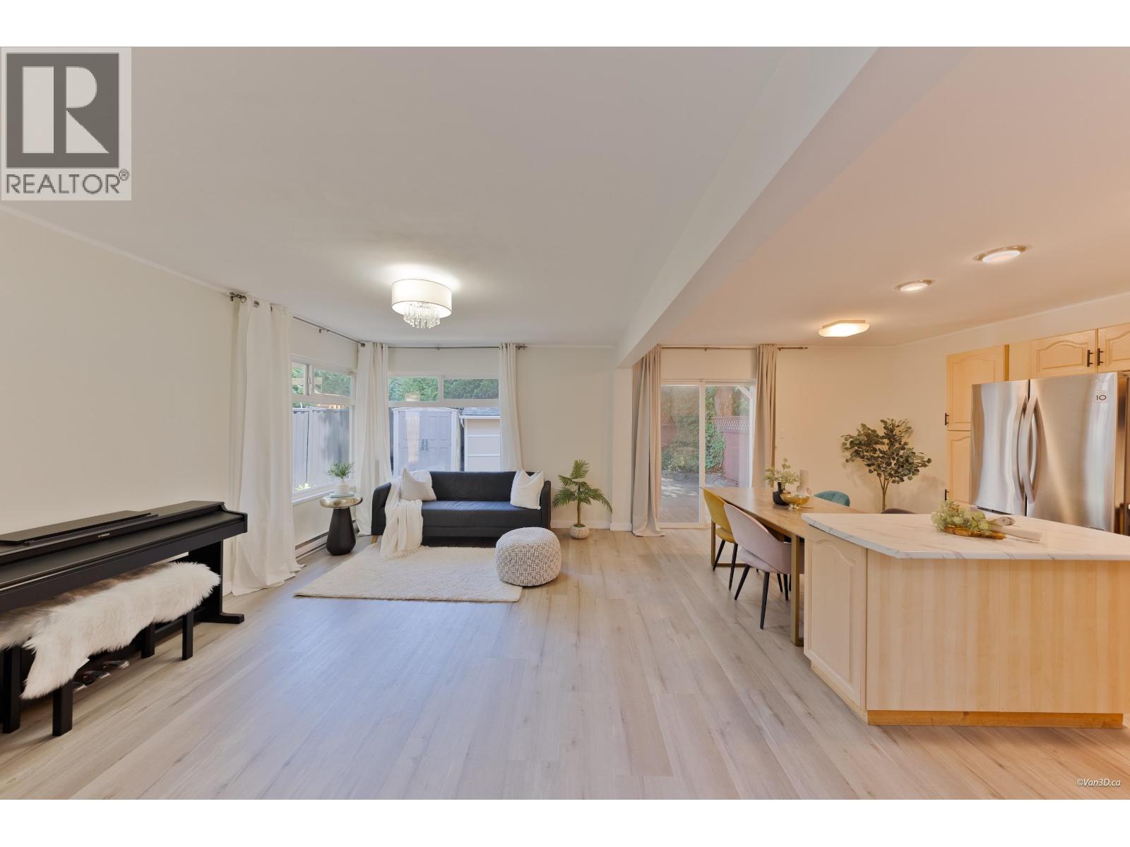 2512 Burian Drive, Coquitlam, British Columbia V3K 5W9 - Photo 4 - R3155592