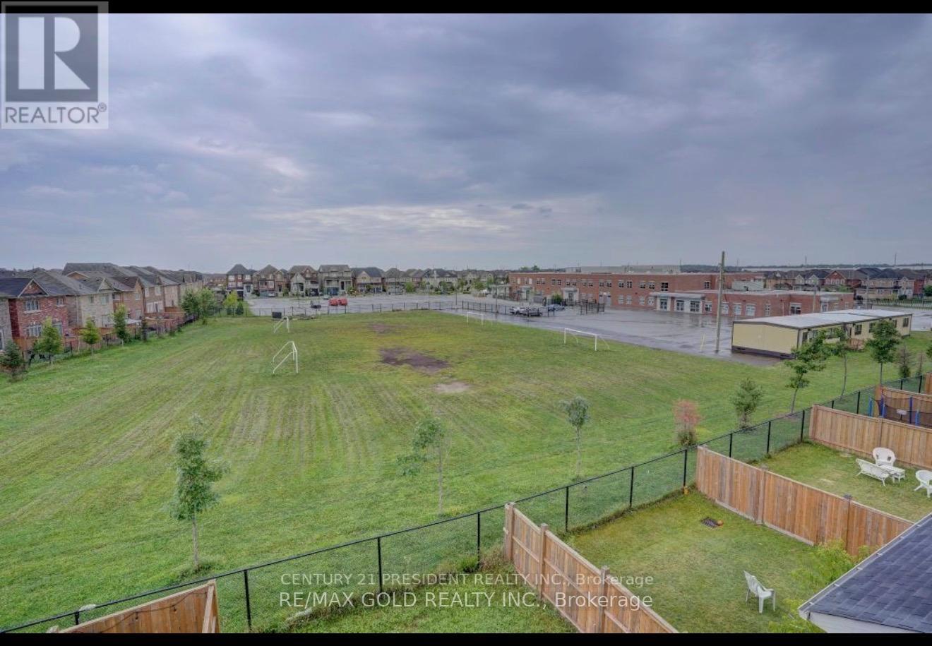 35 Saint Dennis Road, Brampton, Ontario  L6R 3W7 - Photo 2 - W13652486