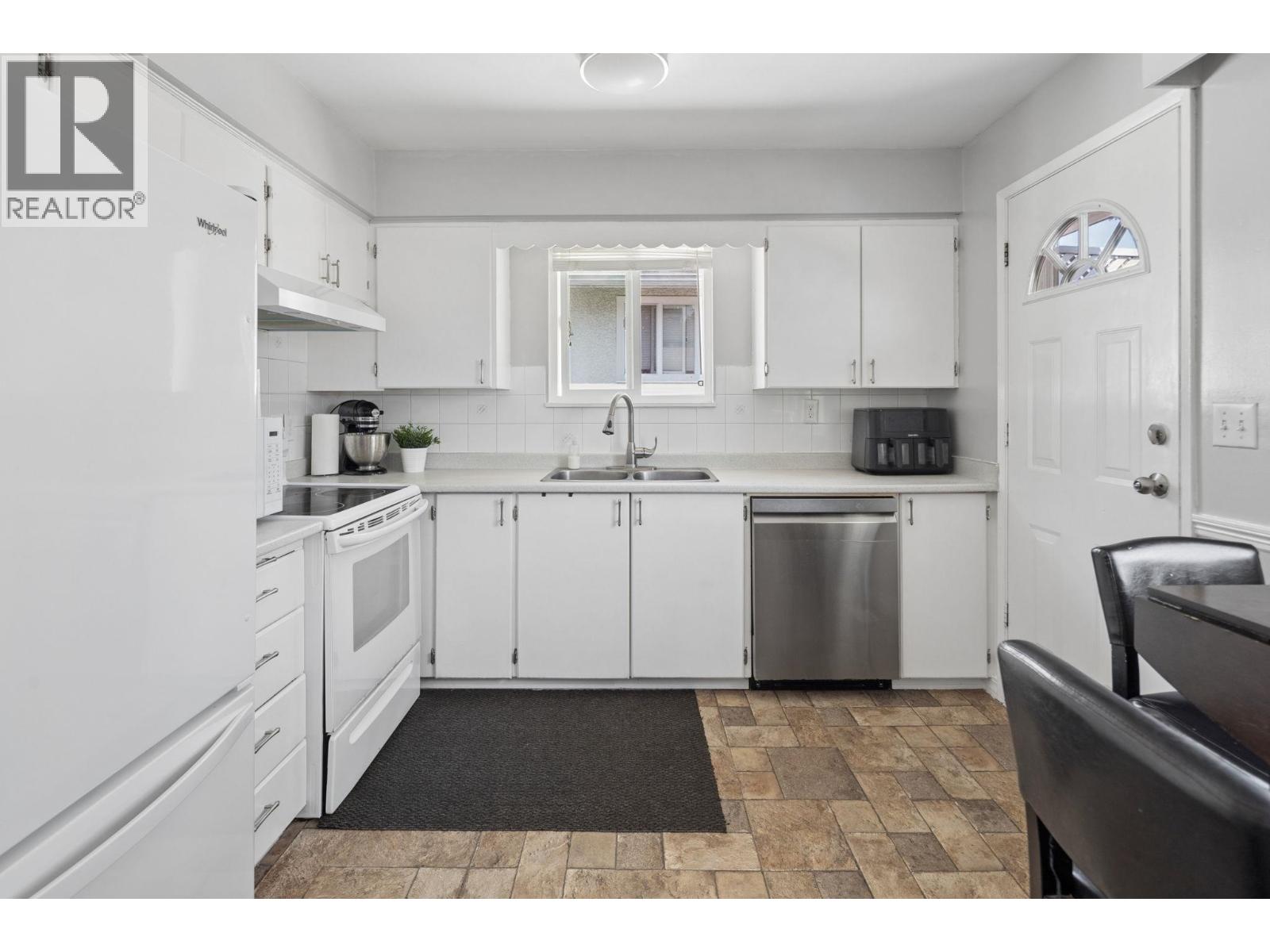 3464 Vincent Street, Port Coquitlam, British Columbia V3B 3T7 - Photo 12 - R3155588