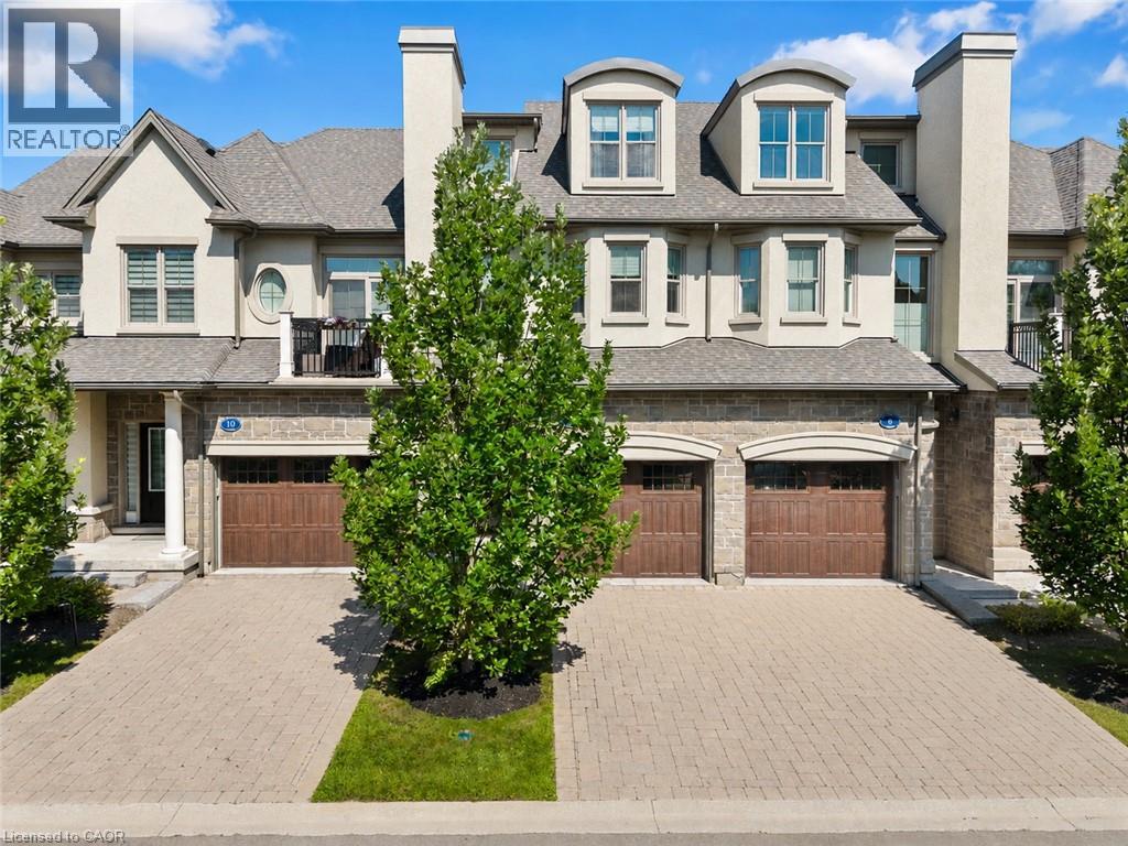 8 St. Andrews Lane S