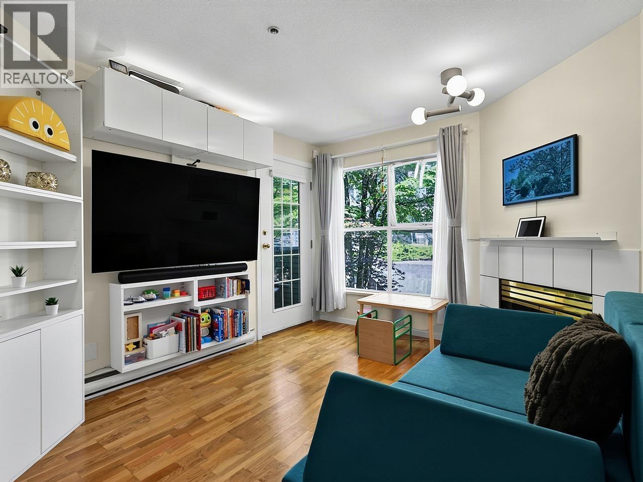 307 509 Carnarvon Street, New Westminster, British Columbia  V3L 5S4 - Photo 2 - R3155343