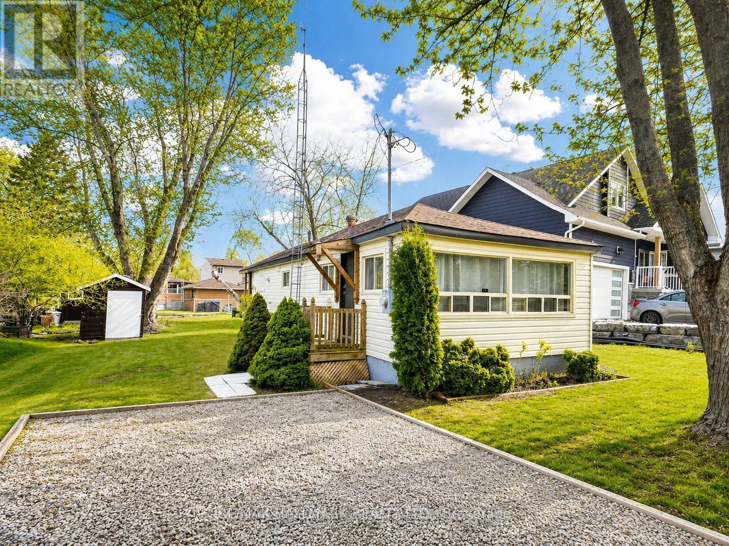 1053 Elm Road, Innisfil, Ontario  L0L 1C0 - Photo 2 - N13673310