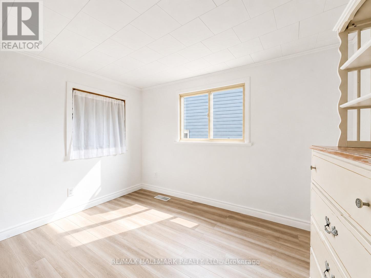 1053 Elm Road, Innisfil, Ontario  L0L 1C0 - Photo 7 - N13673310